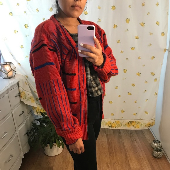 Oversized Red Cardigan - Picture 3 of 3